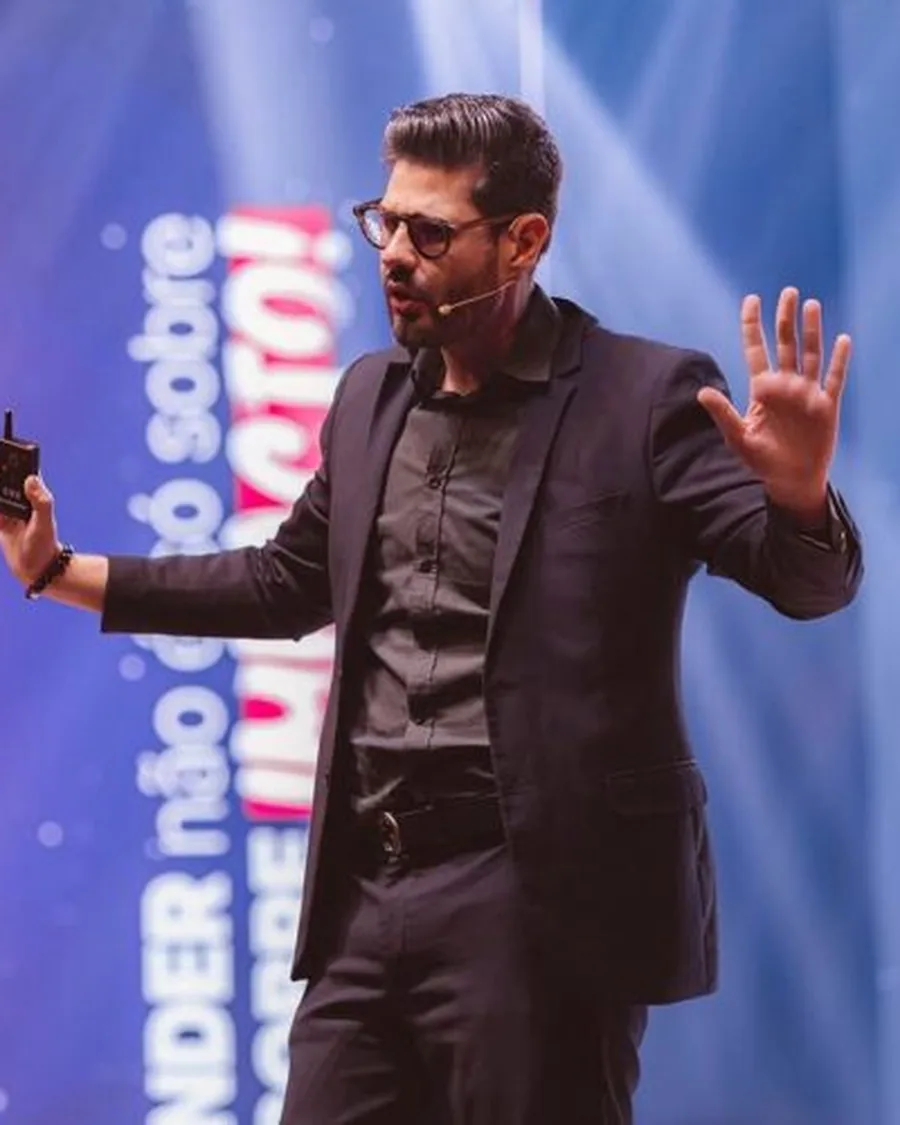 Alex Monteiro